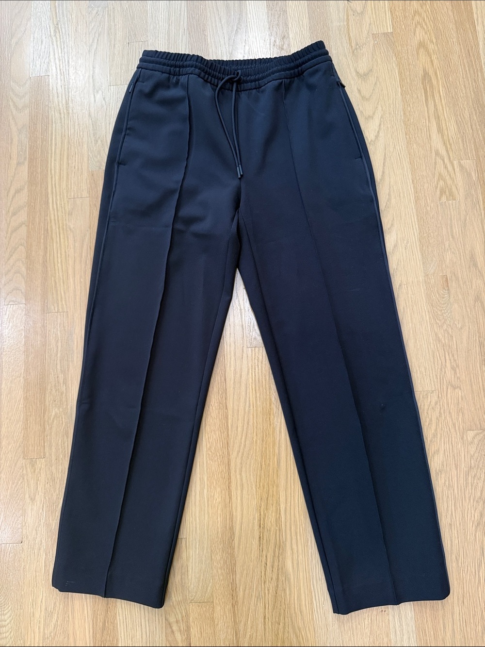 Athleta Black Drawstring Tapered Pants with tie and side zip pockets size 2